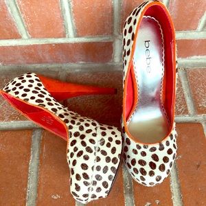 Bebe Pumps